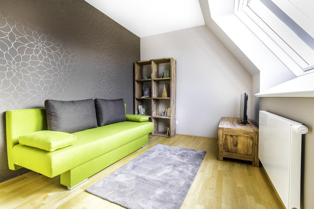 Abieshomes Serviced - Messe Prater Apartament